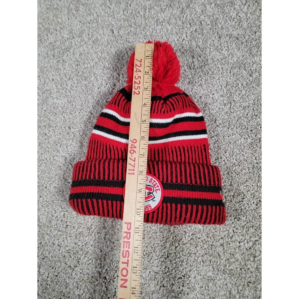 New Era St Cloud State Hat Beanie Red Huskies Cuffed Ribbed Logo Knit Wool Mens
